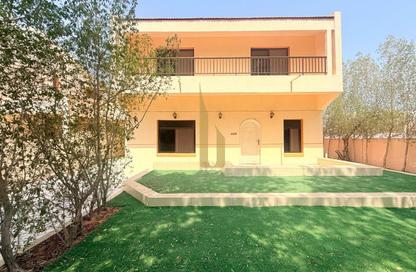 Villa - 4 - 4 for rent in Jumeirah 3 Villas - Jumeirah 3 - Jumeirah - Dubai