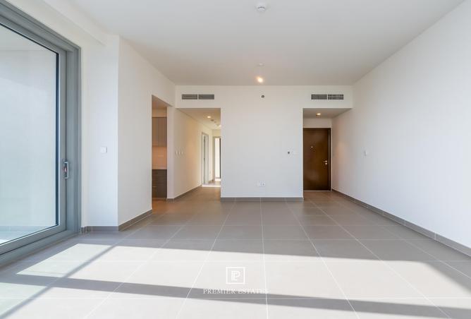 High Floor | Skyline Views | Large Layout photo 3