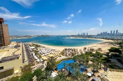 Bulk Rent Unit - 4 Bedrooms - 3 Bathrooms for rent in Al Das - Shoreline Apartments - Palm Jumeirah - Dubai