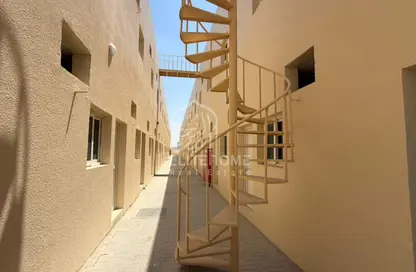 Warehouse - Studio for rent in Al Sajaa S - Al Sajaa - Sharjah