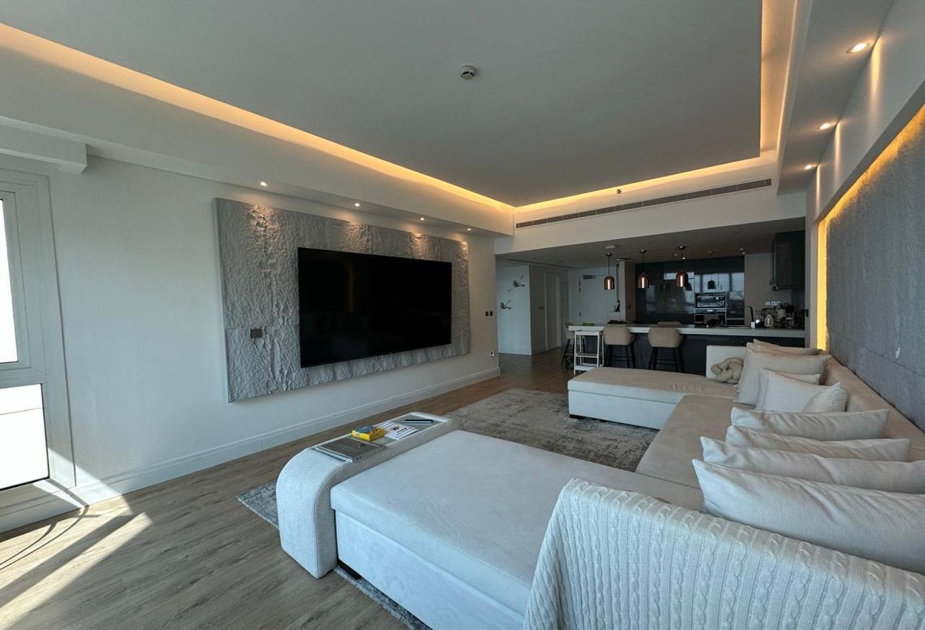 High Floor | Fully Furnished | Renovated photo 3