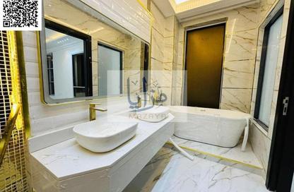 Villa - 5 Bedrooms - 7+ Bathrooms for sale in Al Yasmeen 1 - Al Yasmeen - Ajman