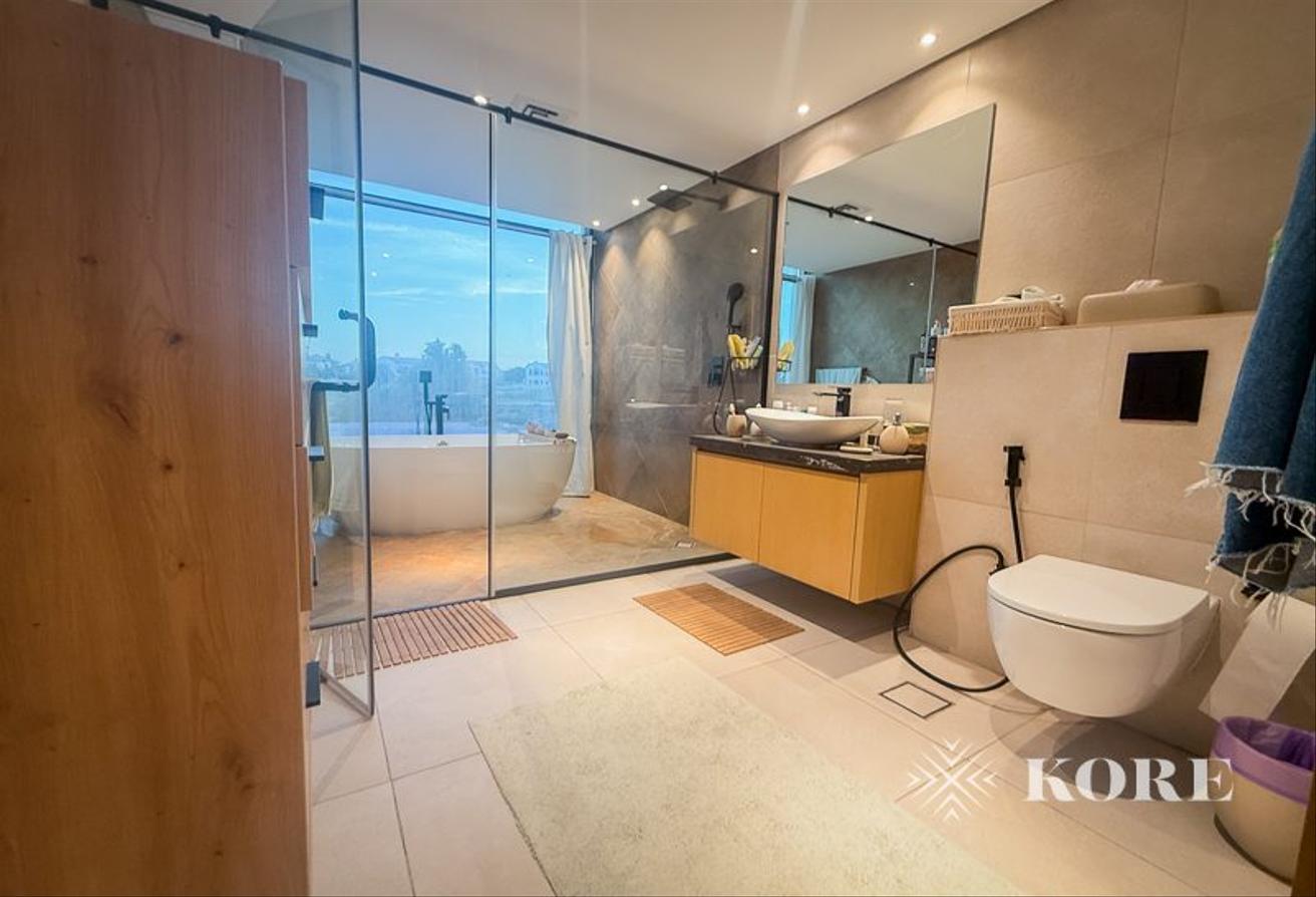Modern Large Layout | Upgraded | Sky Room photo 12