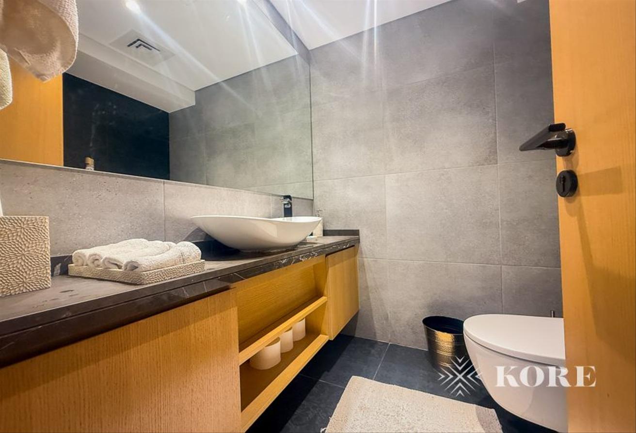 Modern Large Layout | Upgraded | Sky Room photo 15