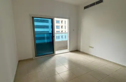 Apartment - 1 Bedroom - 2 Bathrooms for rent in Al Mamzar - Al Mamzar - Sharjah - Sharjah