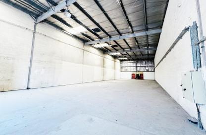 Shop - Studio for rent in Al Quoz 3 - Al Quoz - Dubai