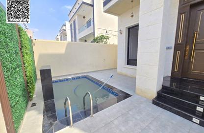 Villa - 5 Bedrooms - 7 Bathrooms for sale in Al Yasmeen 1 - Al Yasmeen - Ajman