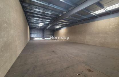 Warehouse - Studio - 1 for rent in Dubai Investment Park (DIP) - Dubai