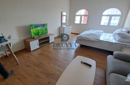 Apartment - Studio - 1 for rent in Building 70 - Mediterranean Cluster - Discovery Gardens - Dubai