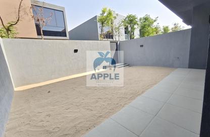 Villa - 4 - 5 for rent in Saro - Masaar - Tilal City - Sharjah