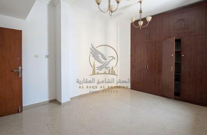 Apartment - Studio - 1 Bathroom for rent in Al Butina 9 Building - Al Butina - Sharjah Apartment - Studio - 1 Bathroom for rent in Al Butina 9 Building - Al Butina - Sharjah