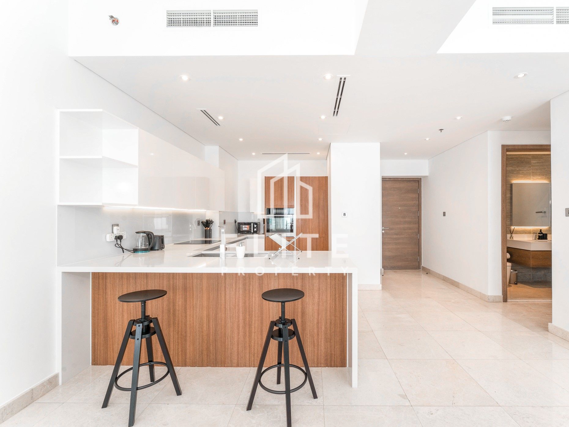 Luxury Waterfront 1BR | With direct Pool Access