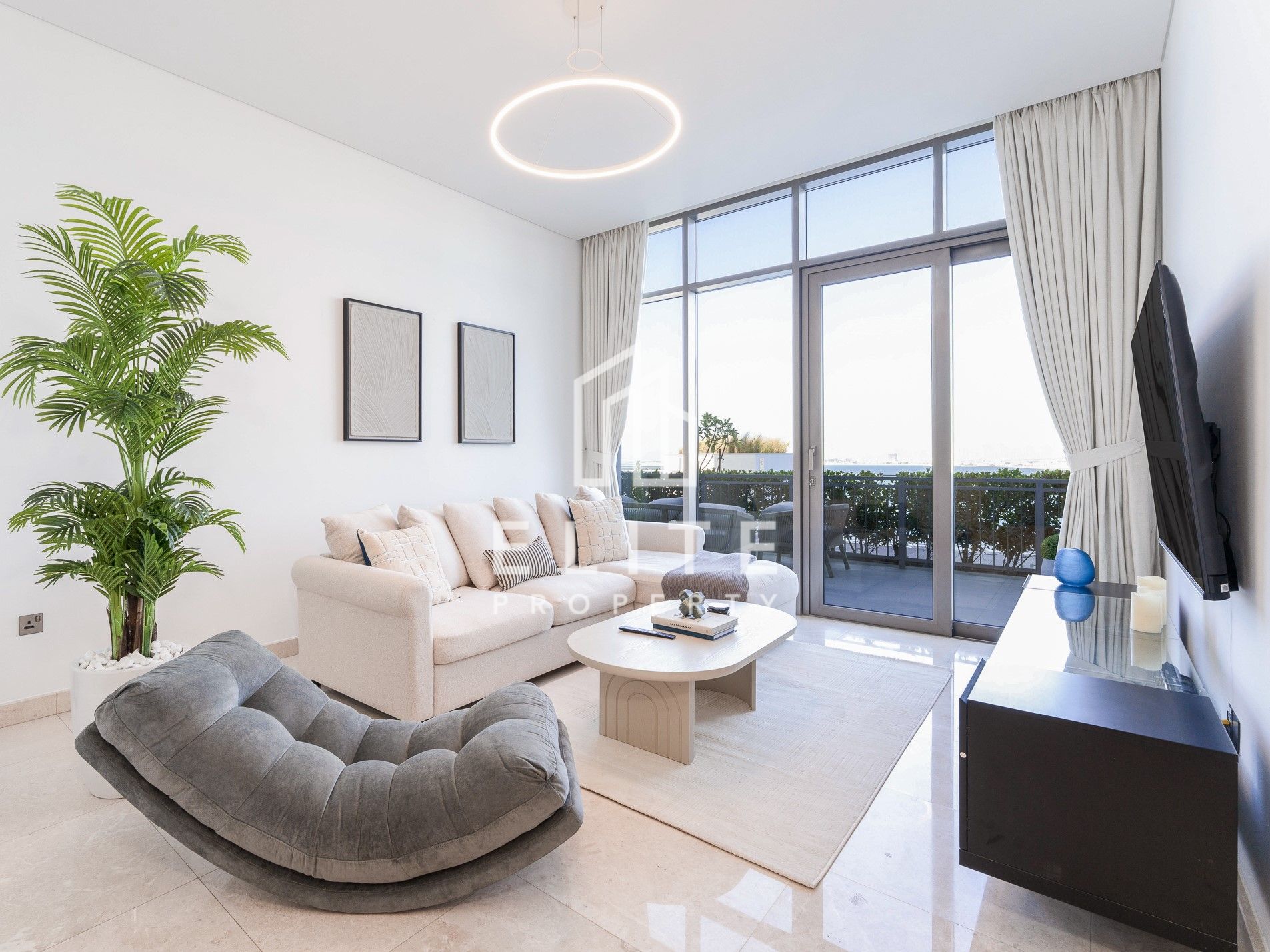 Luxury Waterfront 1BR | With direct Pool Access