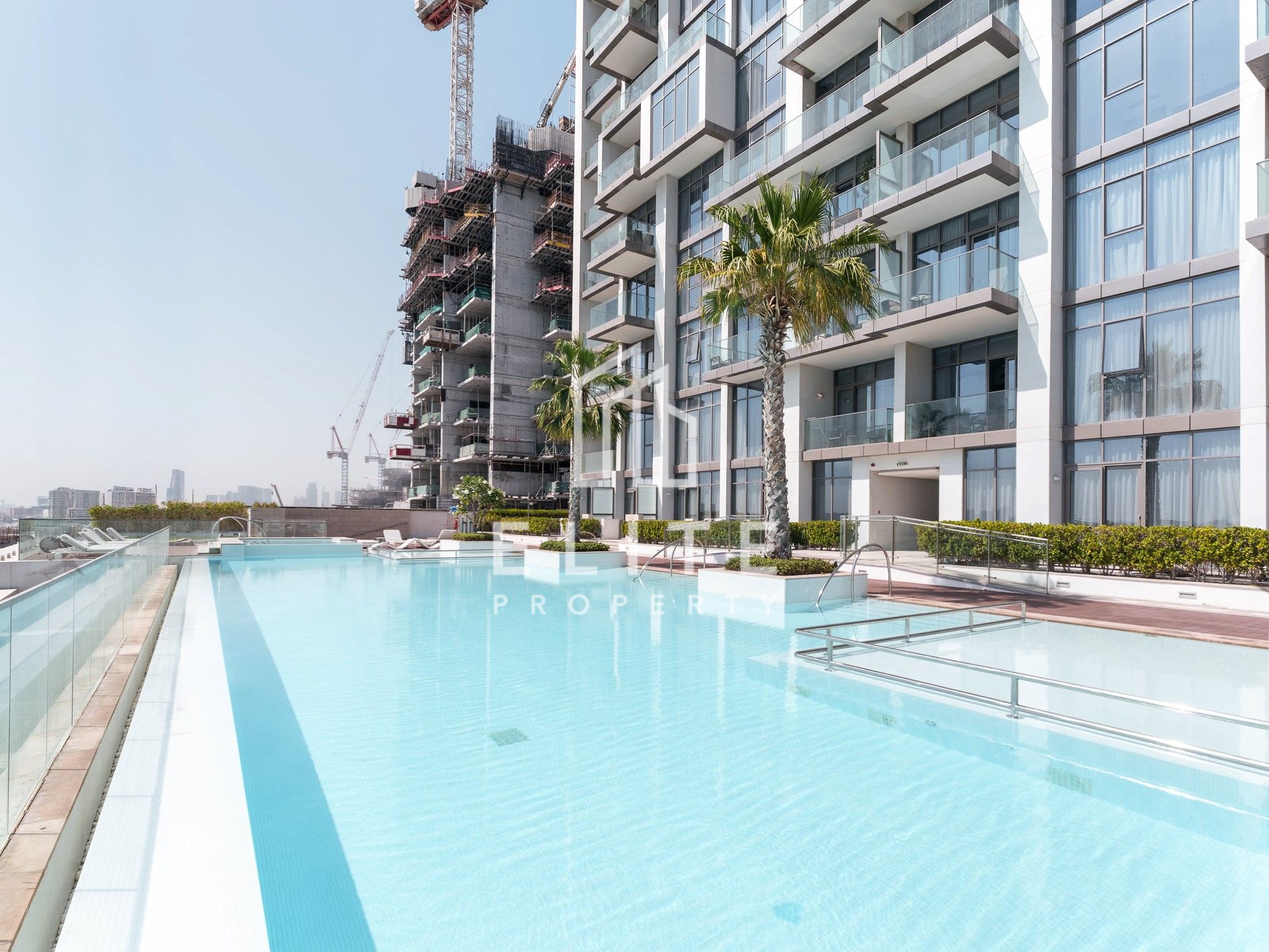 Luxury Waterfront 1BR | With direct Pool Access