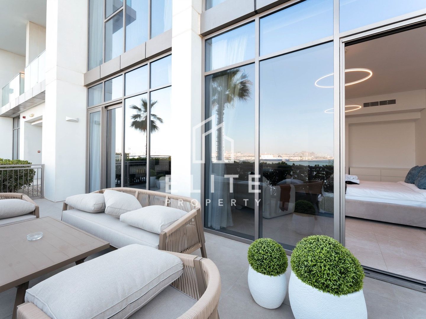 Luxury Waterfront 1BR | With direct Pool Access