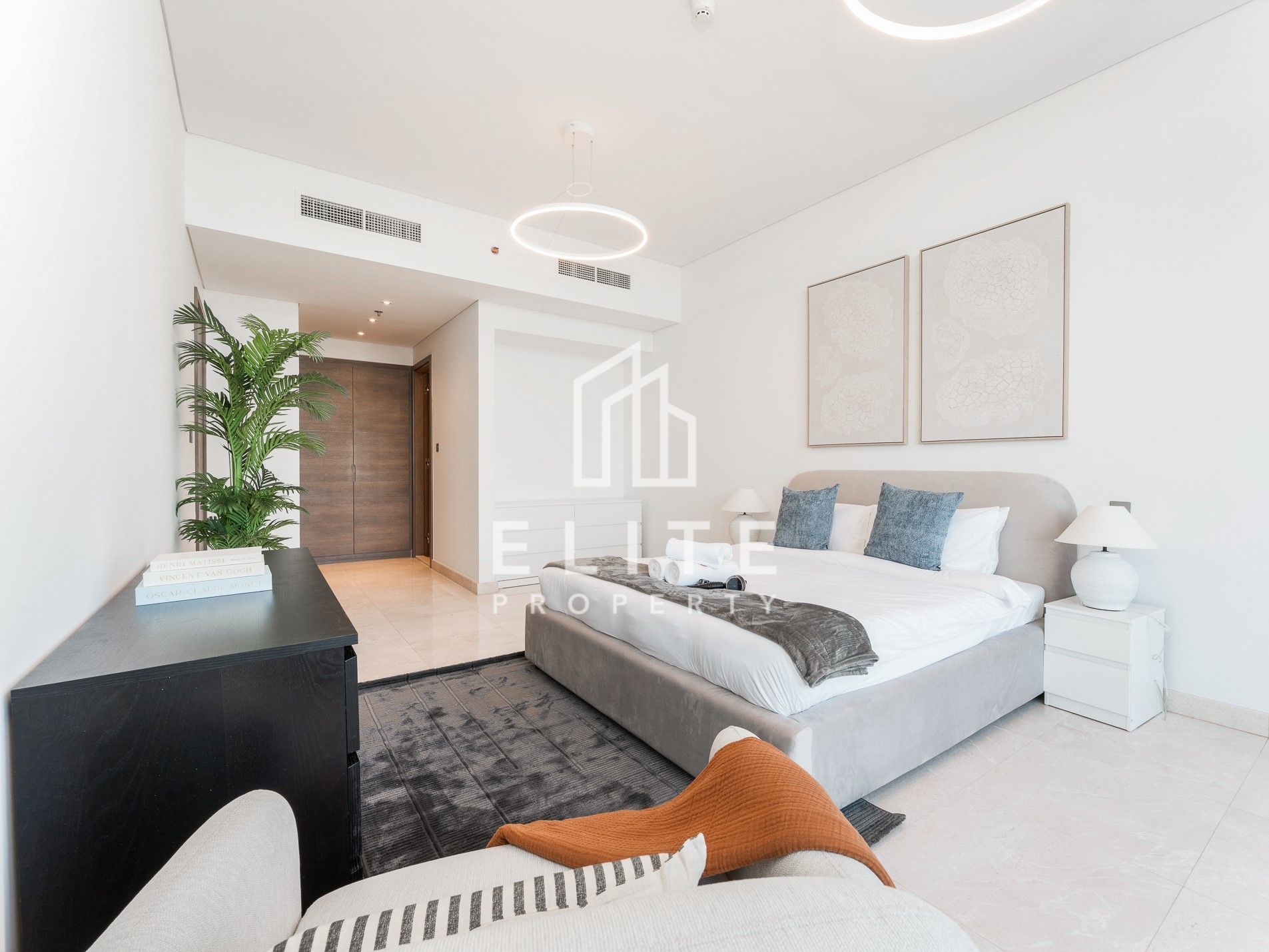 Luxury Waterfront 1BR | With direct Pool Access
