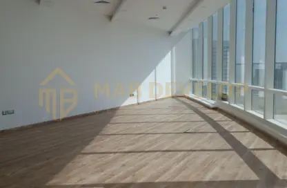 Office Space - 1 Bedroom - 1 Bathroom for rent in Park Lane Tower - Business Bay - Dubai