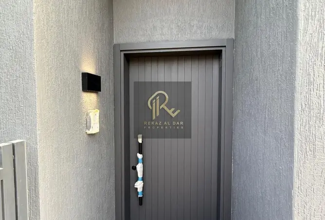 156908002 - Property Image 2