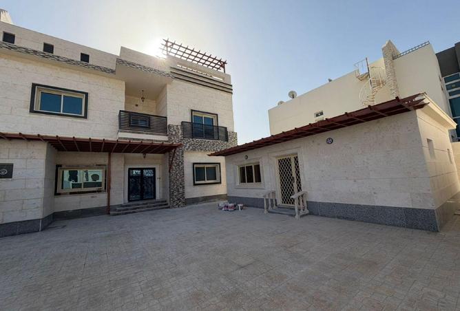 56147972 - Property Image 2