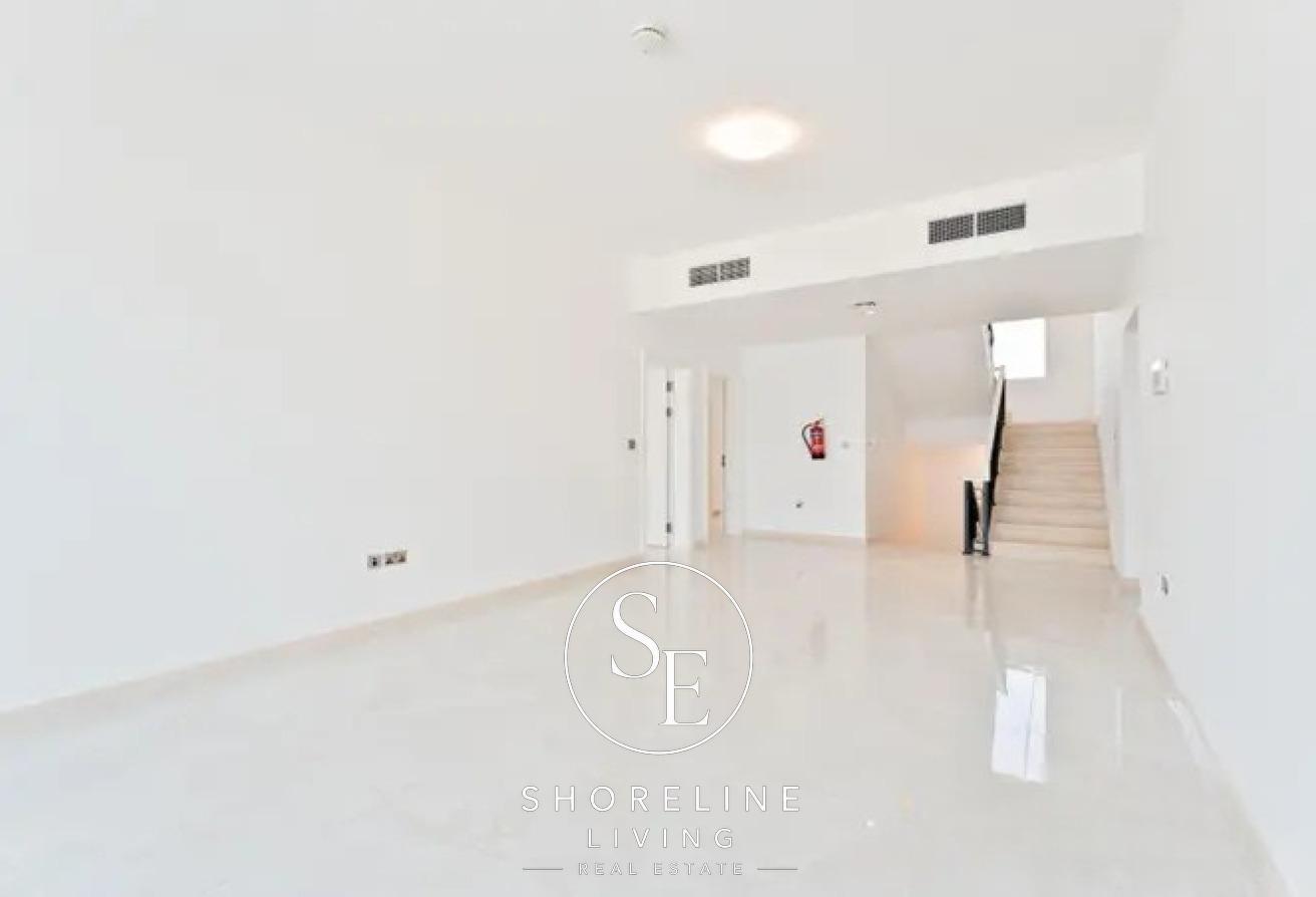 Vacant | Unfurnished | Full Sea View photo 7