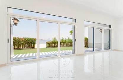 Villa - 5 Bedrooms - 6 Bathrooms for rent in Palma Residences - Palm Jumeirah - Dubai