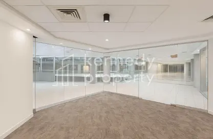 Retail - Studio for rent in Pyramid Centre - Oud Metha - Bur Dubai - Dubai