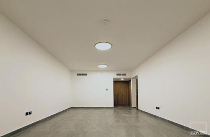 Apartment - 4 - 5 for rent in Riviera Tower - Al Khan Corniche - Al Khan - Sharjah