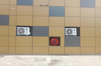 Warehouse - Studio - 1 Bathroom for rent in Al Quoz - Dubai