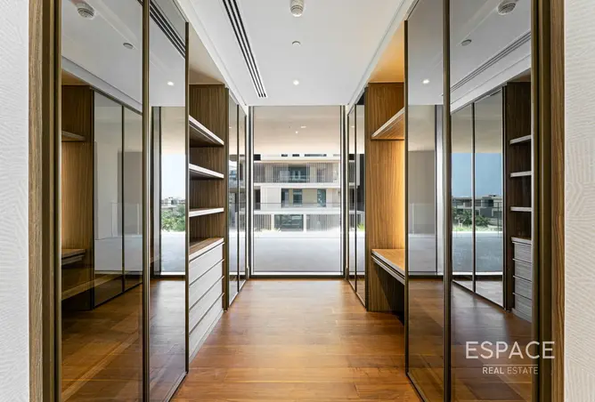 156007023 - Property Image 2