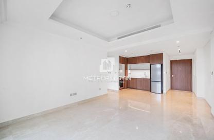Apartment - 1 Bedroom - 1 Bathroom for sale in Palace Beach Residence Tower 2 - Palace Beach Residence - EMAAR Beachfront - Dubai Harbour - Dubai