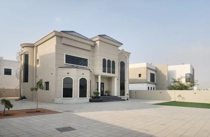 Villa - 5 Bedrooms - 7 Bathrooms for rent in Nad Al Sheba 3 - Nad Al Sheba - Dubai Villa - 5 Bedrooms - 7 Bathrooms for rent in Nad Al Sheba 3 - Nad Al Sheba - Dubai