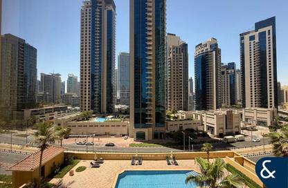 Apartment - 3 Bedrooms - 3 Bathrooms for sale in Rimal 4 - Rimal - Jumeirah Beach Residence - Dubai