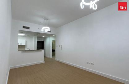 Apartment - 1 Bedroom - 1 Bathroom for rent in Mazaya 10A - Queue Point - Liwan - Dubai