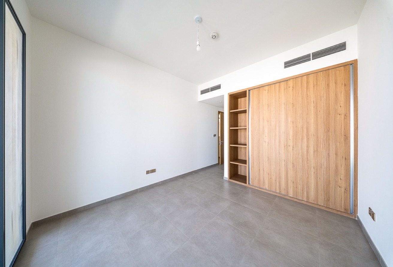 4 bedroom villa in Jebel Ali Village Villas, Jebel Ali: 5