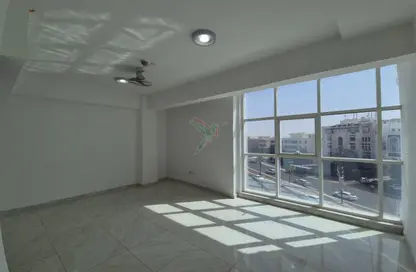 شقة - 2 غرف نوم - 2 حمامات للايجار في حي المربع - المقاطعة المركزية - العين