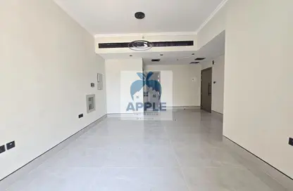 شقة - غرفة نوم - 2 حمامات للايجار في الفلاح - تجارية مويلح - الشارقة