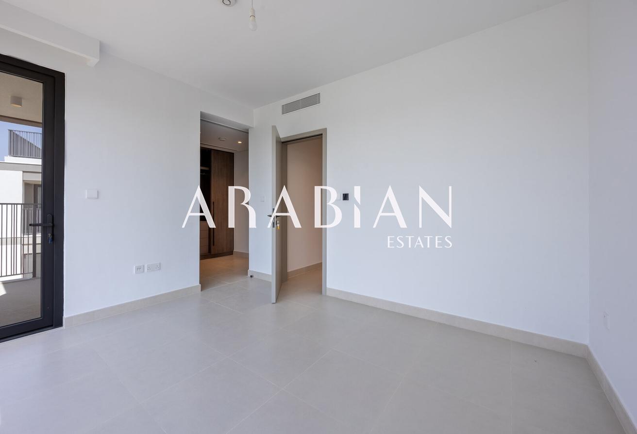 Vacant | Closed Kitchen | Twin Villa photo 21