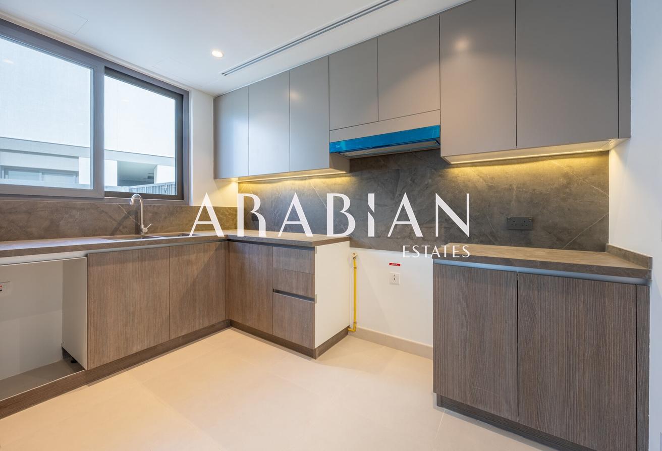 Vacant | Closed Kitchen | Twin Villa photo 15