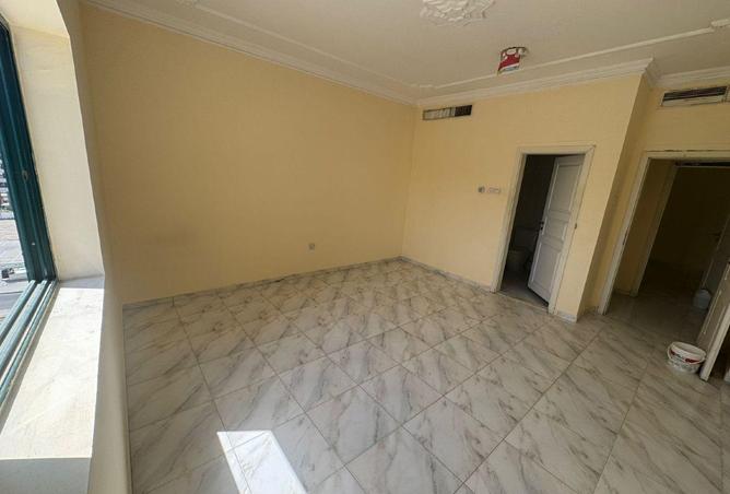105988422 - Property Main Image