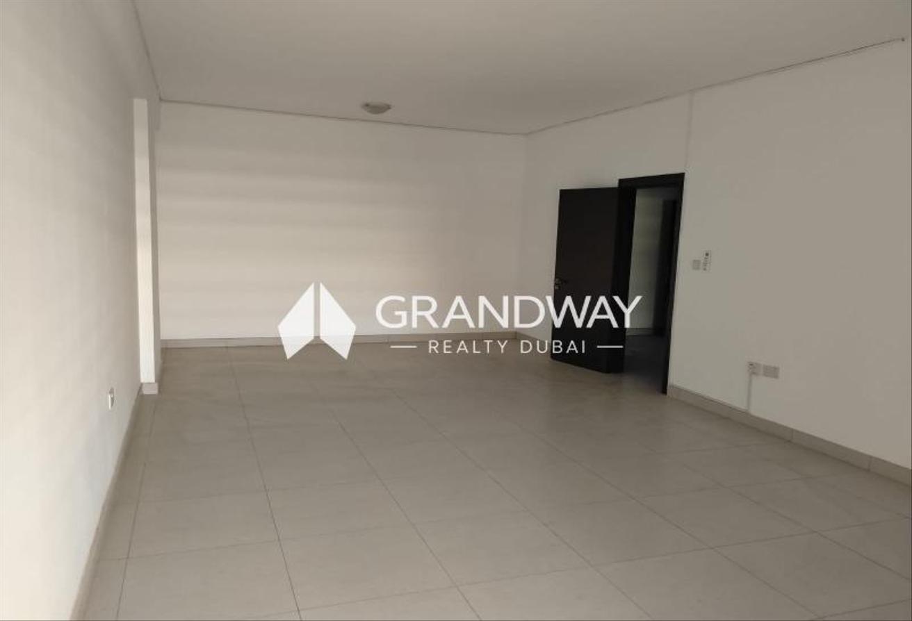 Elegant Residence| Large Layout | Central Location photo 25