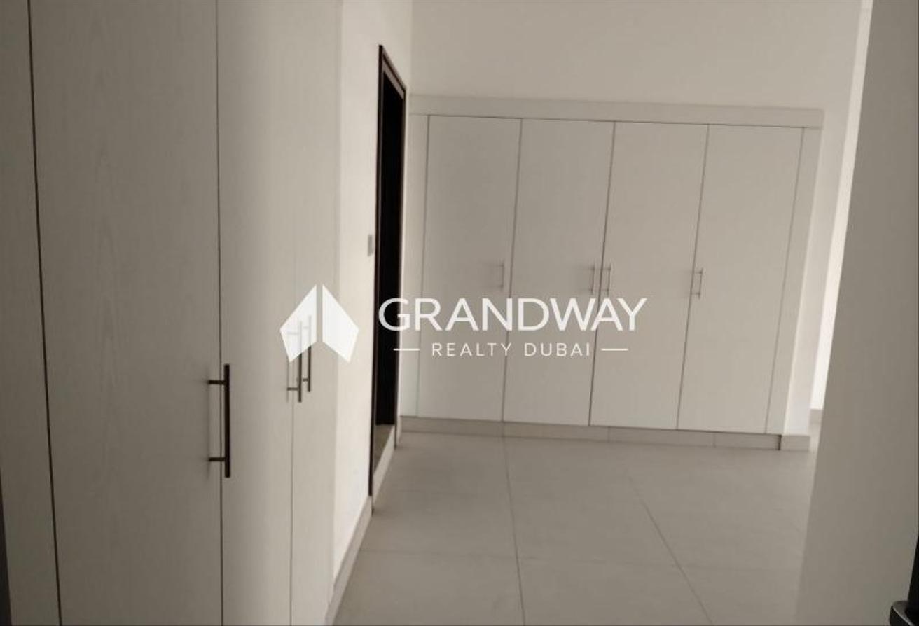 Elegant Residence| Large Layout | Central Location photo 22