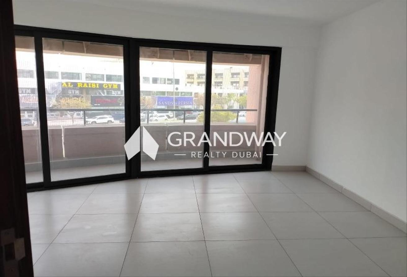Elegant Residence| Large Layout | Central Location photo 17