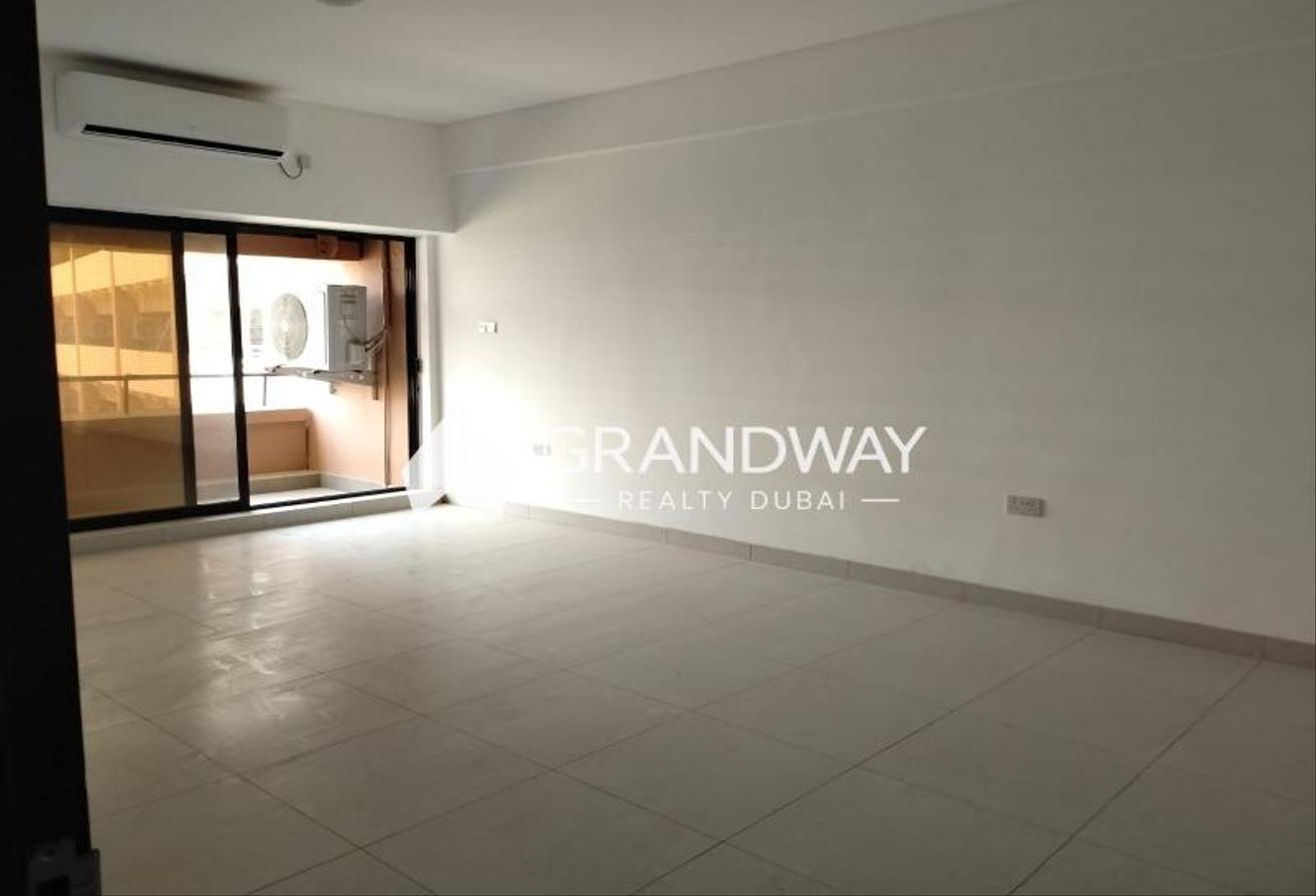 Elegant Residence| Large Layout | Central Location photo 21