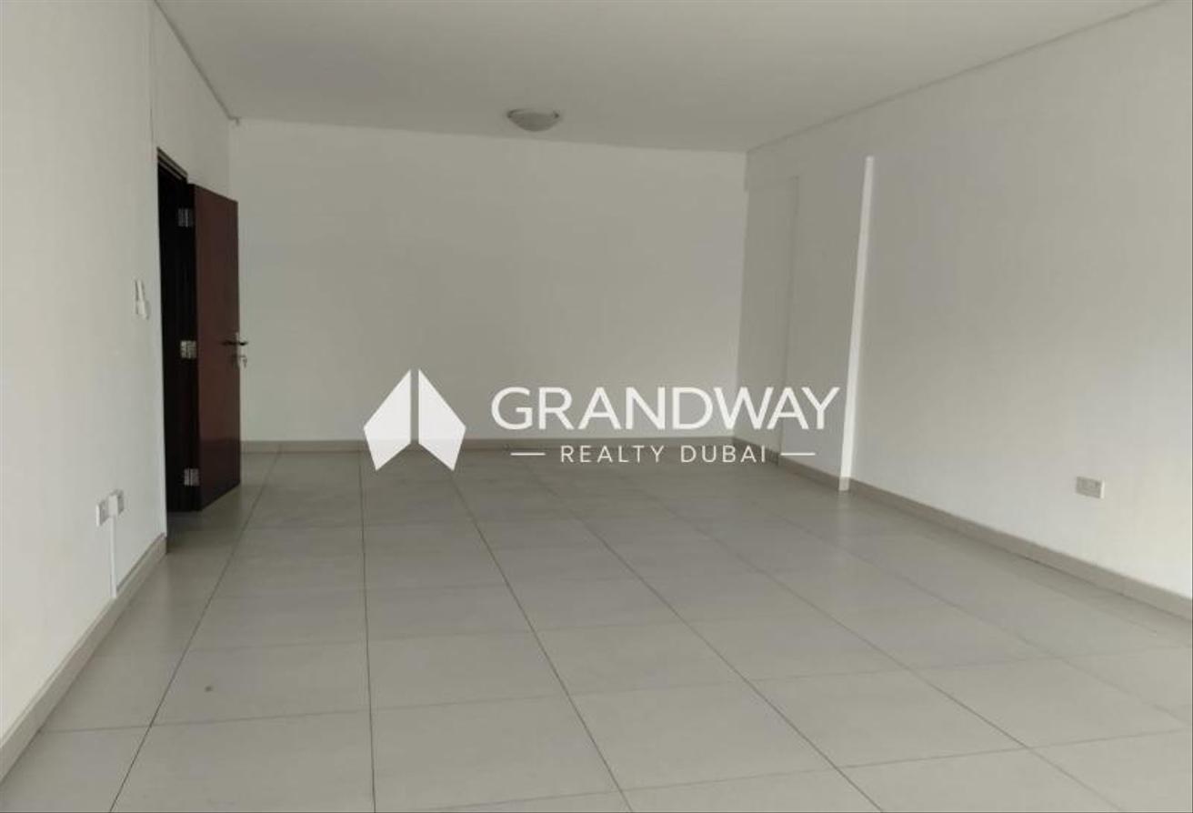 Elegant Residence| Large Layout | Central Location photo 16