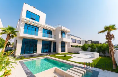 Villa - 5 Bedrooms - 7 Bathrooms for sale in District 6 - Jumeirah Park - Dubai