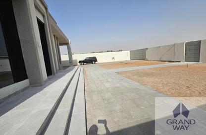 Villa - 4 Bedrooms - 4 Bathrooms for rent in Al Aweer 1 - Al Aweer - Dubai