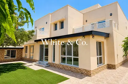 Villa - 5 Bedrooms - 6 Bathrooms for rent in Meadows 8 - Meadows - Dubai