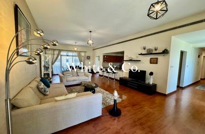 Apartment - 2 Bedrooms - 2 Bathrooms for rent in Al Ghaf 4 - Al Ghaf - Greens - Dubai