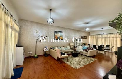 Apartment - 2 Bedrooms - 2 Bathrooms for rent in Al Ghaf 4 - Al Ghaf - Greens - Dubai