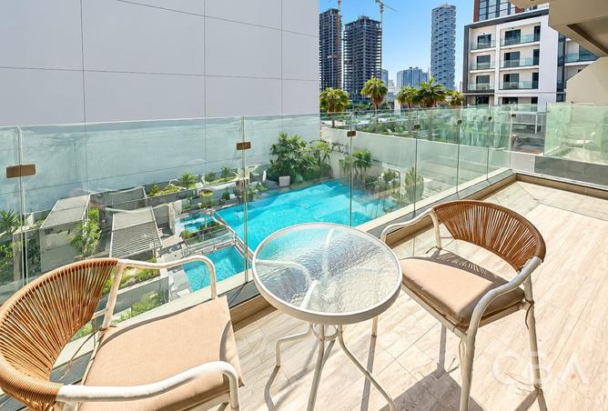 Fully Upgraded | Vacant | Pool View